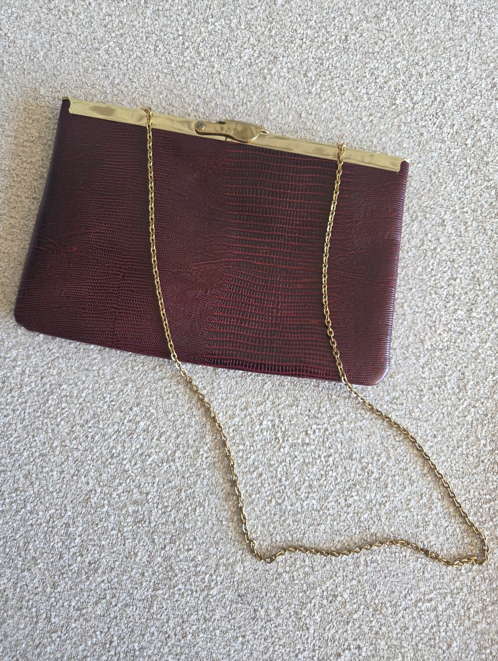 Vintage 1960s Burgundy Faux Lizard Clutch Gold Frame Chain Strap Evening Bag